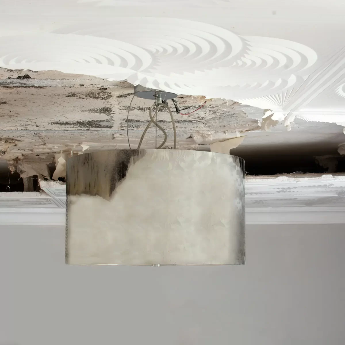damp-ceiling